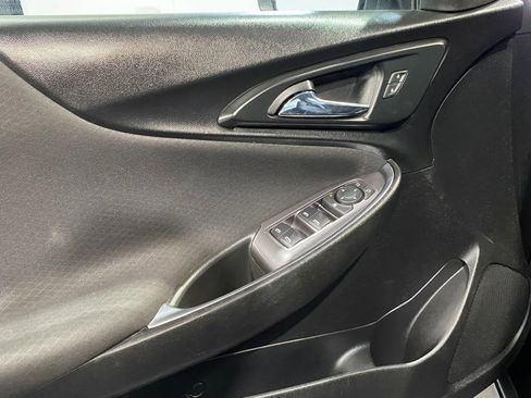 Used 2021 Chevrolet Malibu LT image 12