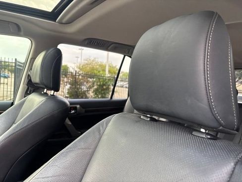Used 2018 Lexus GX 460 Premium w/ Premium Package AWD/4WD image 9