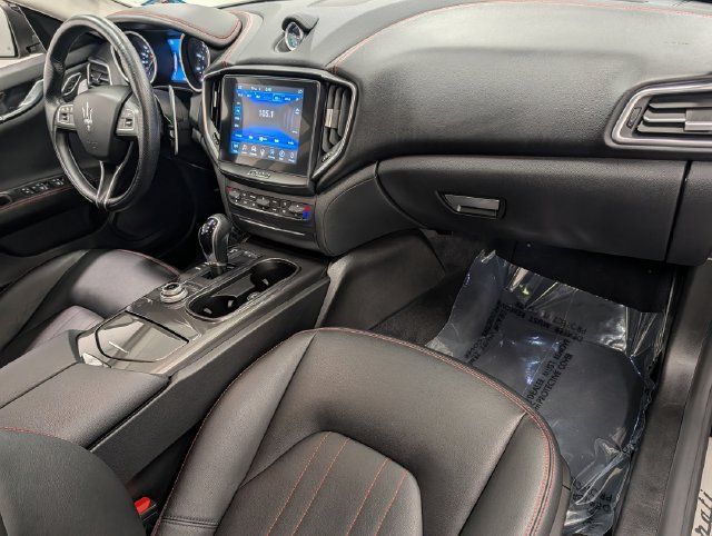 Used 2018 Maserati Ghibli S Q4 AWD/4WD image 29
