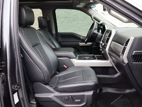 Used 2020 Ford F350 Lariat image 41