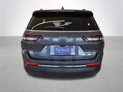 Used 2022 Jeep Grand Cherokee L Limited AWD/4WD image 8