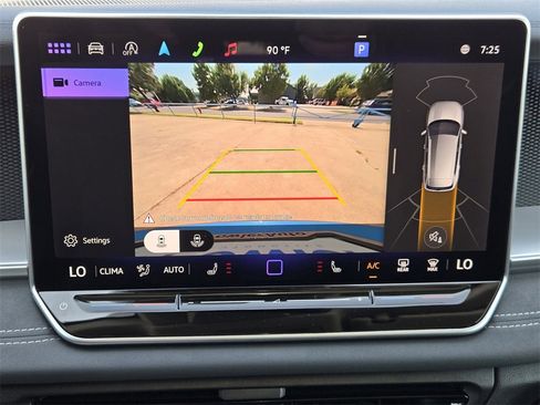 New 2025 Volkswagen Tiguan SE image 15