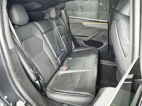 Used 2026 Tesla Model Y 2WD image 17