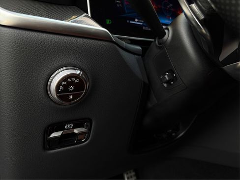 Used 2024 Mercedes-Benz GLC 43 AMG 4MATIC image 20