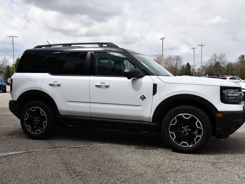 Used 2025 Ford Bronco Sport Outer Banks w/ Outer Banks Tech Package+ AWD/4WD image 8
