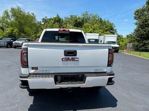 Used 2017 GMC Sierra 1500 Denali w/ Denali Ultimate Package AWD/4WD image 7