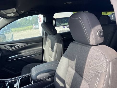 Used 2024 Chevrolet Traverse LT AWD/4WD image 9