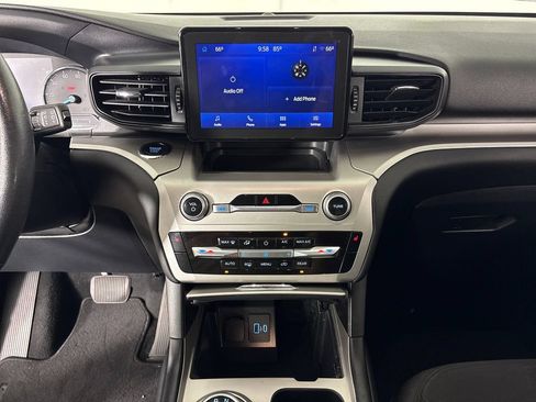 Certified 2022 Ford Explorer XLT RWD image 30