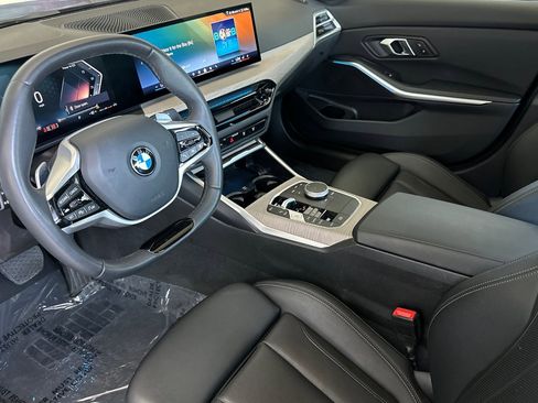 Used 2025 BMW 330i Sedan RWD image 4