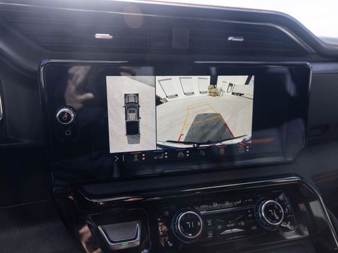 Used 2024 GMC Sierra 1500 AT4 w/ Technology Package AWD/4WD image 36