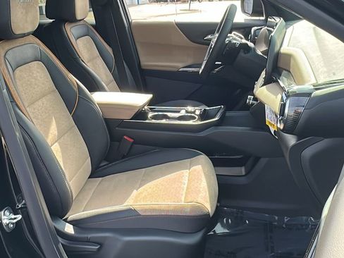 New 2026 Chevrolet Equinox ACTIV FWD image 31