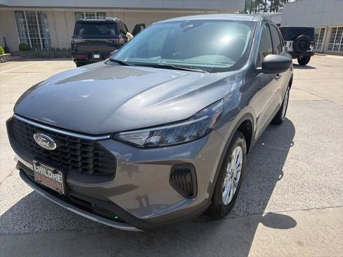 Used 2024 Ford Escape Active AWD/4WD image 2