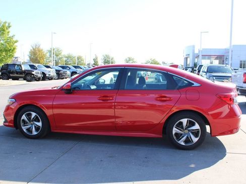 Used 2022 Honda Civic LX image 4