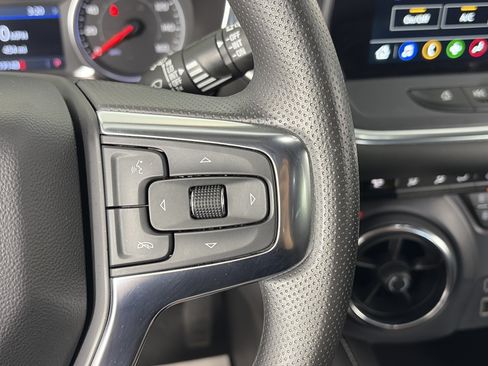 Used 2025 Chevrolet Blazer LT AWD/4WD image 28