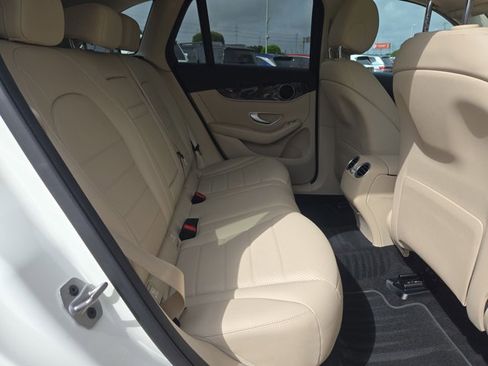 Used 2022 Mercedes-Benz GLC 300 image 16