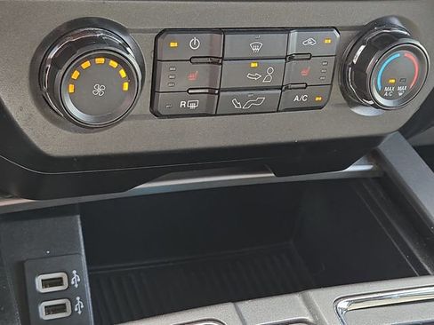 Used 2019 Ford F150 XLT w/ Equipment Group 302A Luxury AWD/4WD image 15