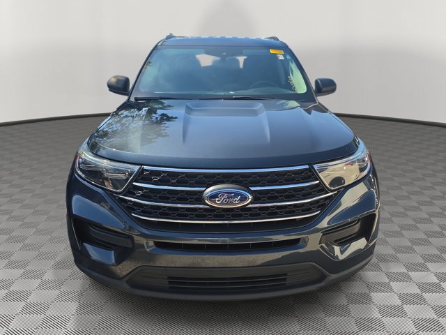 Used 2023 Ford Explorer XLT RWD image 2