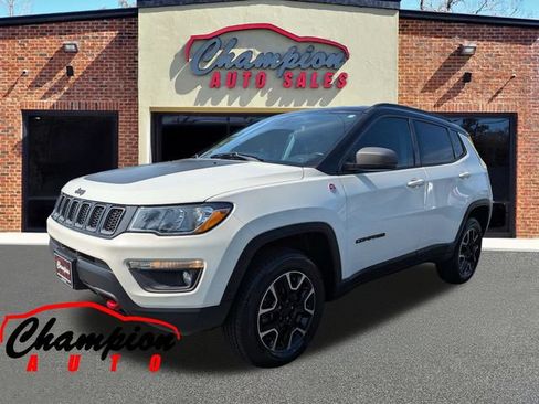 Used 2020 Jeep Compass Trailhawk AWD/4WD image 9