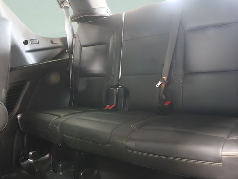 Used 2022 GMC Yukon SLT w/ SLT Luxury Package AWD/4WD image 25