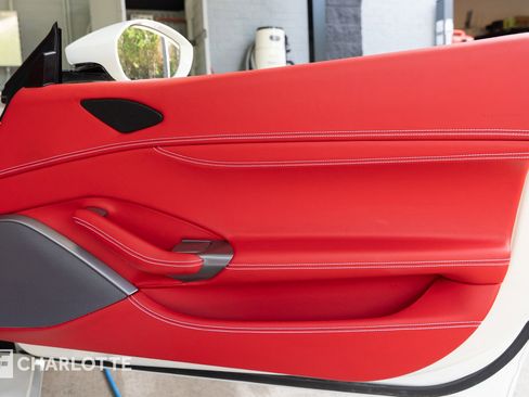 Used 2019 Ferrari Portofino image 33