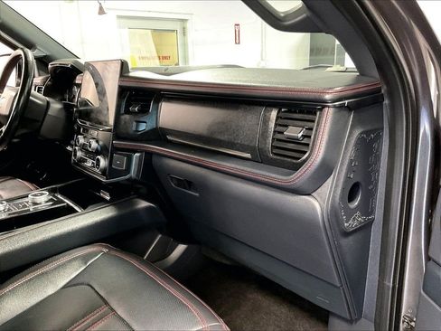 Used 2023 Ford Expedition Limited AWD/4WD image 13