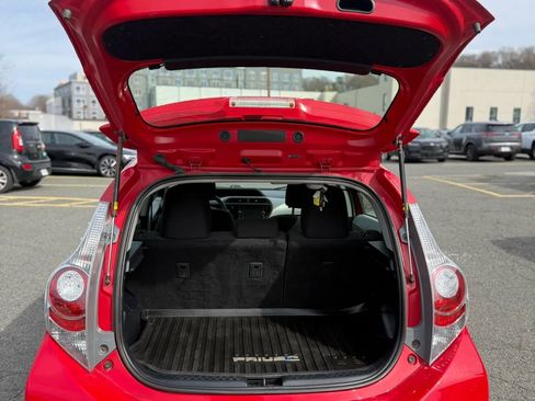Used 2012 Toyota Prius C Three image 13