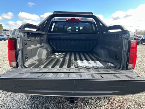 Certified 2025 Chevrolet Colorado ZR2 w/ Midnight Edition AWD/4WD image 14