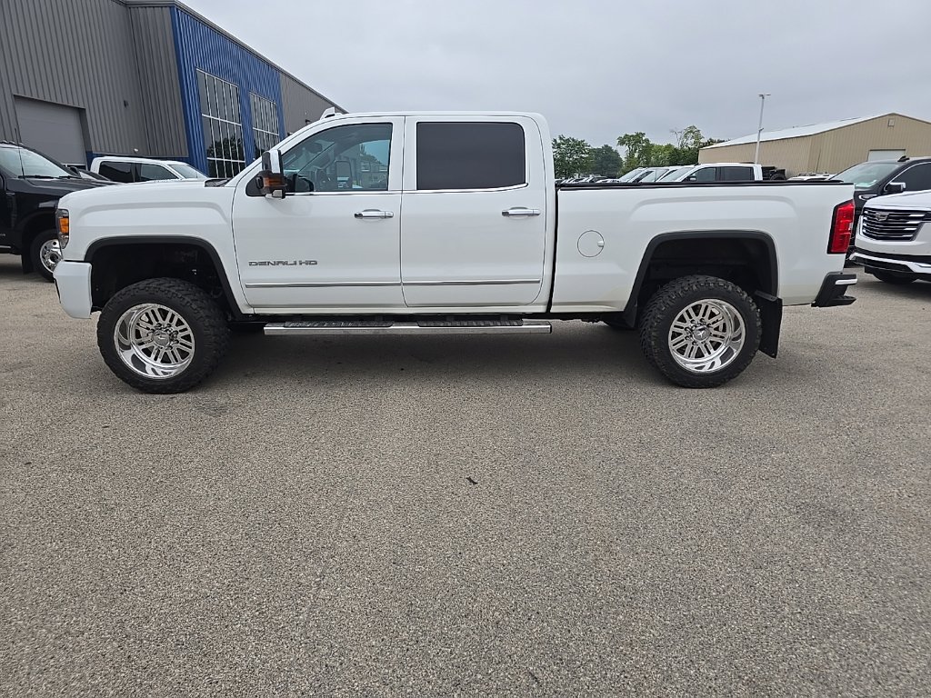 Used 2015 GMC Sierra 2500 Denali w/ Duramax Plus Package AWD/4WD image 4