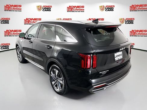 Used 2023 Kia Sorento SX Prestige w/ Panoramic Sunroof Package AWD/4WD image 2