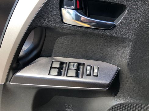 Used 2018 Toyota RAV4 XLE w/ Plus Extra Value Package AWD/4WD image 22