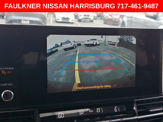 Used 2026 Toyota Sienna XLE FWD image 21