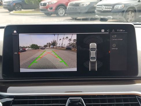 Used 2023 BMW 530i w/ Premium Package image 28