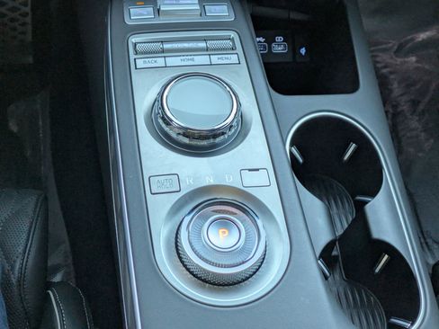 Used 2025 Genesis GV70 3.5T Sport w/ Sport Advanced Package image 24