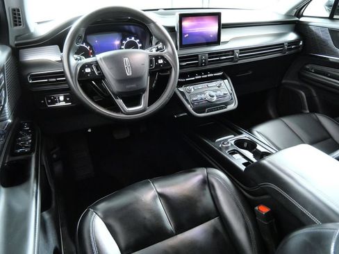 Certified 2022 Lincoln Corsair FWD image 4