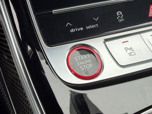 Used 2023 Audi S8 4.0T w/ S8 Comfort Plus Package image 31