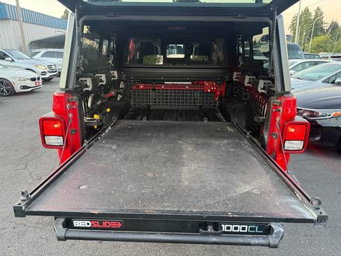 Used 2020 Jeep Gladiator Rubicon image 30