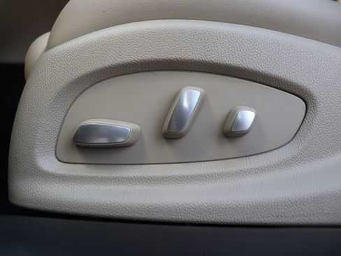 Used 2019 Cadillac XTS Luxury image 34