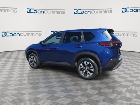Used 2023 Nissan Rogue SV AWD/4WD image 6