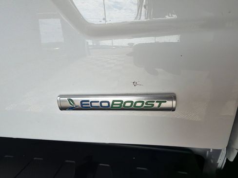 Used 2018 Ford F150 XLT AWD/4WD image 7