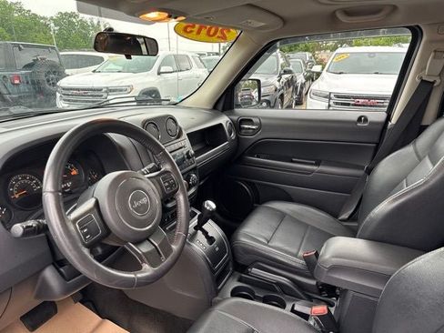 Used 2015 Jeep Patriot High Altitude AWD/4WD image 10