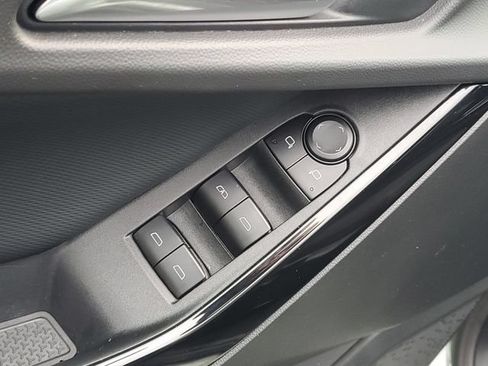 Used 2025 Chevrolet Equinox LT w/ Safety and Technology Package AWD/4WD image 16