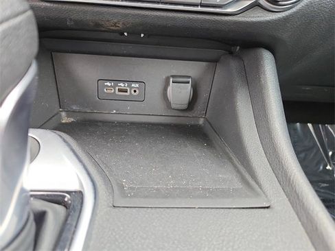 Used 2022 Nissan Sentra SV w/ Trunk Package image 28