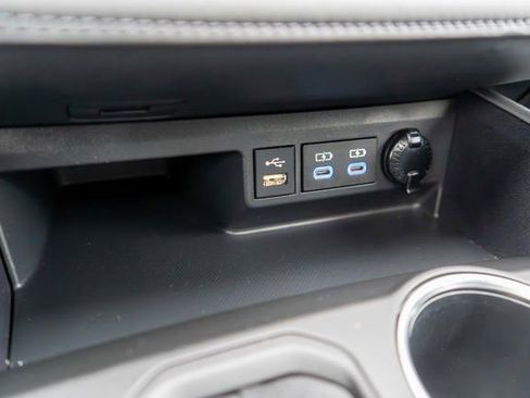 Used 2022 Toyota Highlander XSE w/ Protection Package #3 (TMS) AWD/4WD image 38