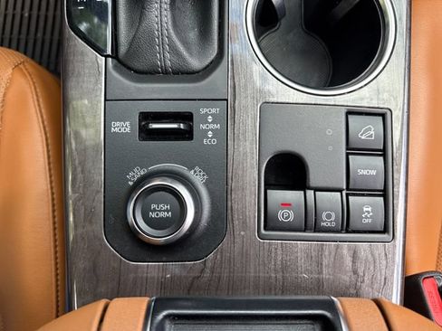 Used 2023 Toyota Highlander Platinum AWD/4WD image 34