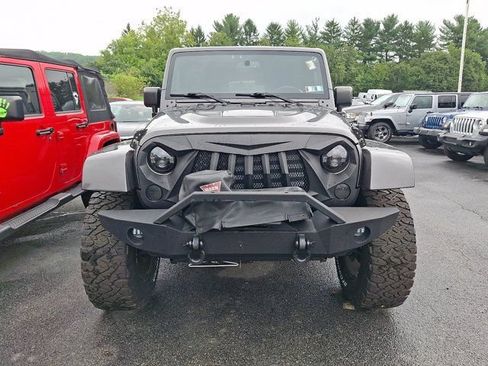 Used 2016 Jeep Wrangler Unlimited Sahara AWD/4WD image 2