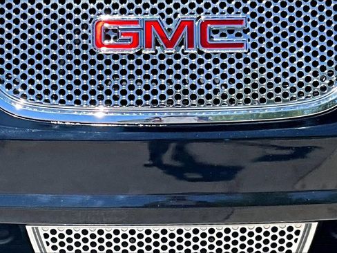 Used 2012 GMC Yukon XL Denali AWD/4WD image 12