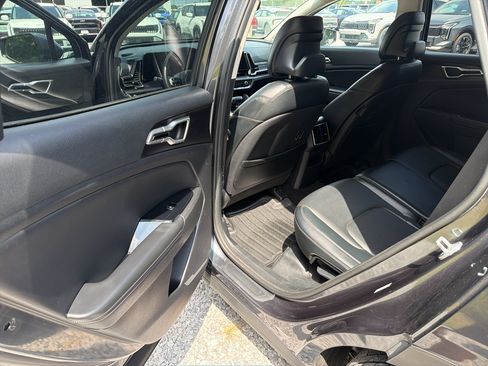 Used 2023 Kia Sportage EX FWD image 18
