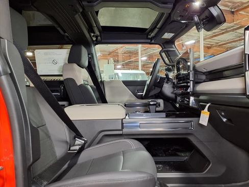 Used 2026 GMC Hummer EV 4x4 Crew Cab image 6
