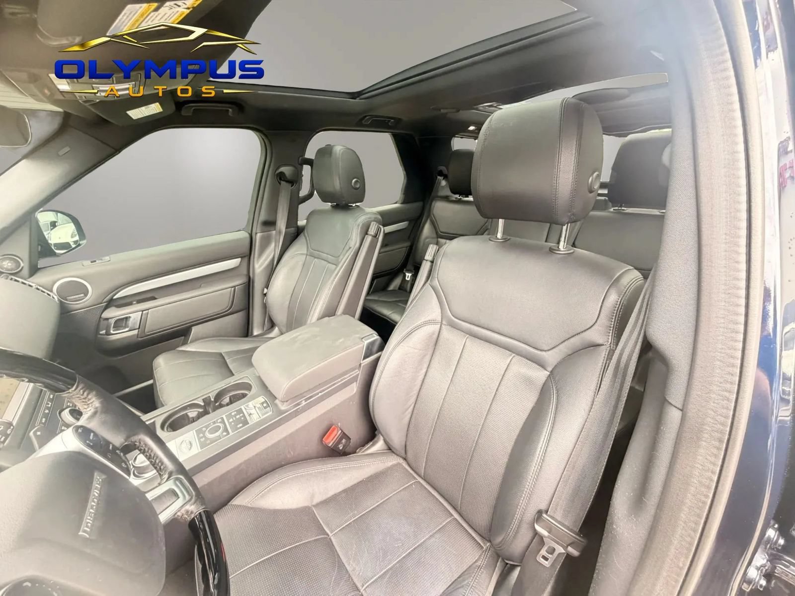 Used 2020 Land Rover Discovery Landmark AWD/4WD image 16