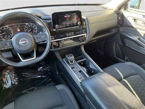 Certified 2024 Nissan Pathfinder SV image 20